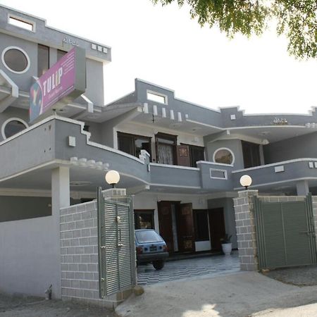 Tulip Guest House Abbottabad Exterior foto
